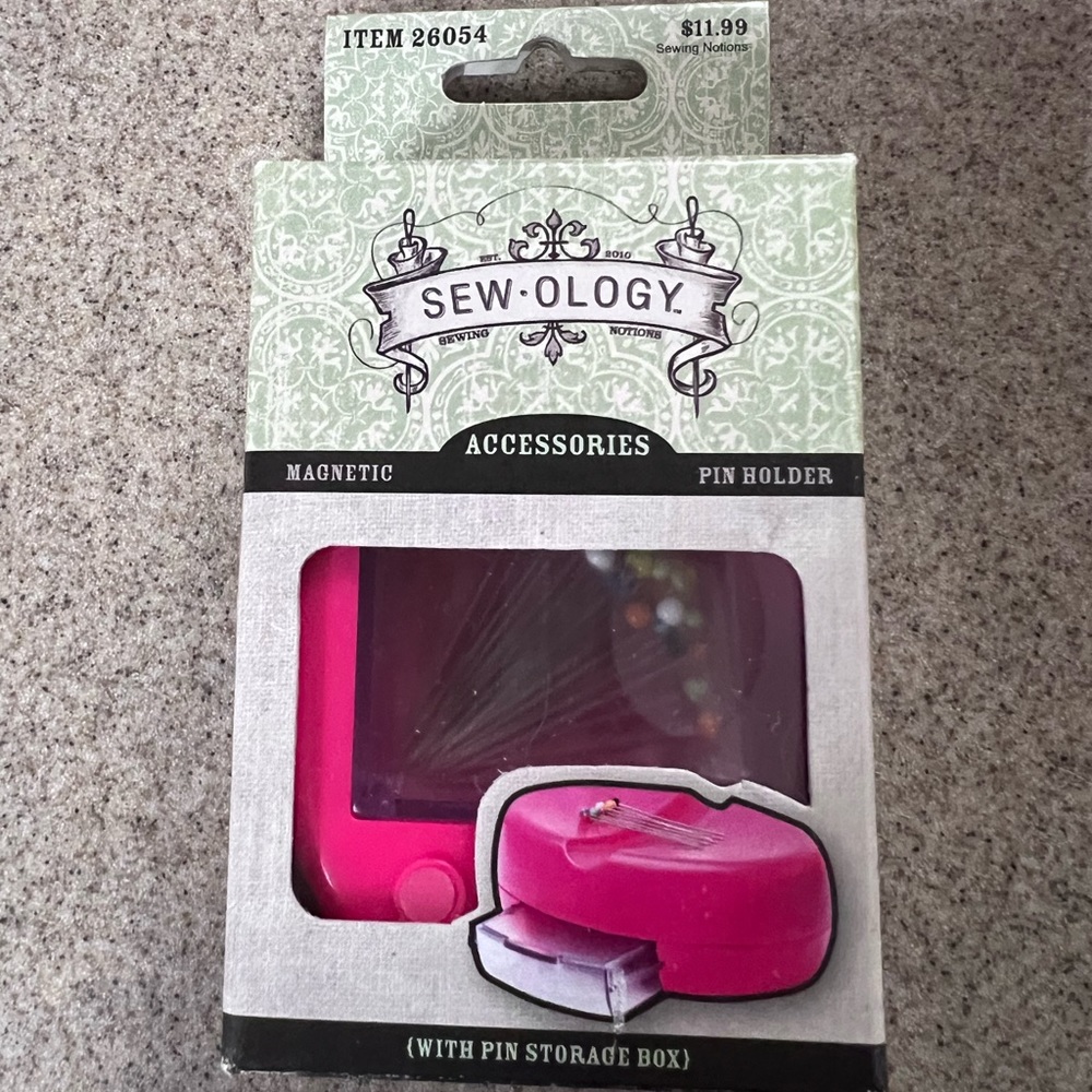 Sewology Magnetic Pin Holder